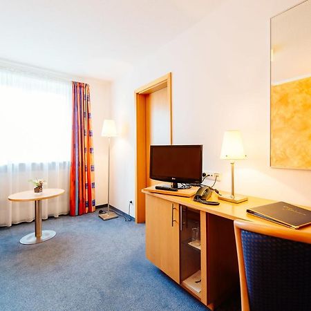 Hotel Graf Lehndorff Zur Messe München Ngoại thất bức ảnh