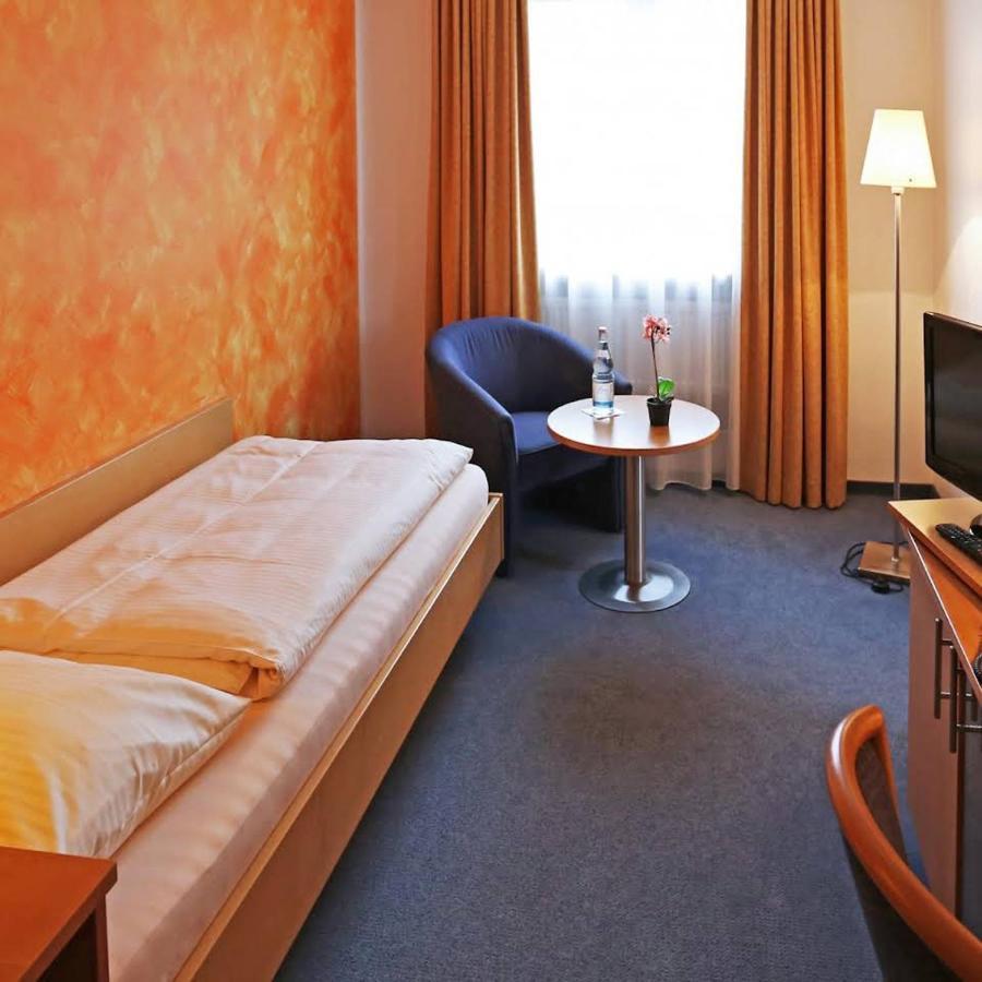 Hotel Graf Lehndorff Zur Messe München Ngoại thất bức ảnh